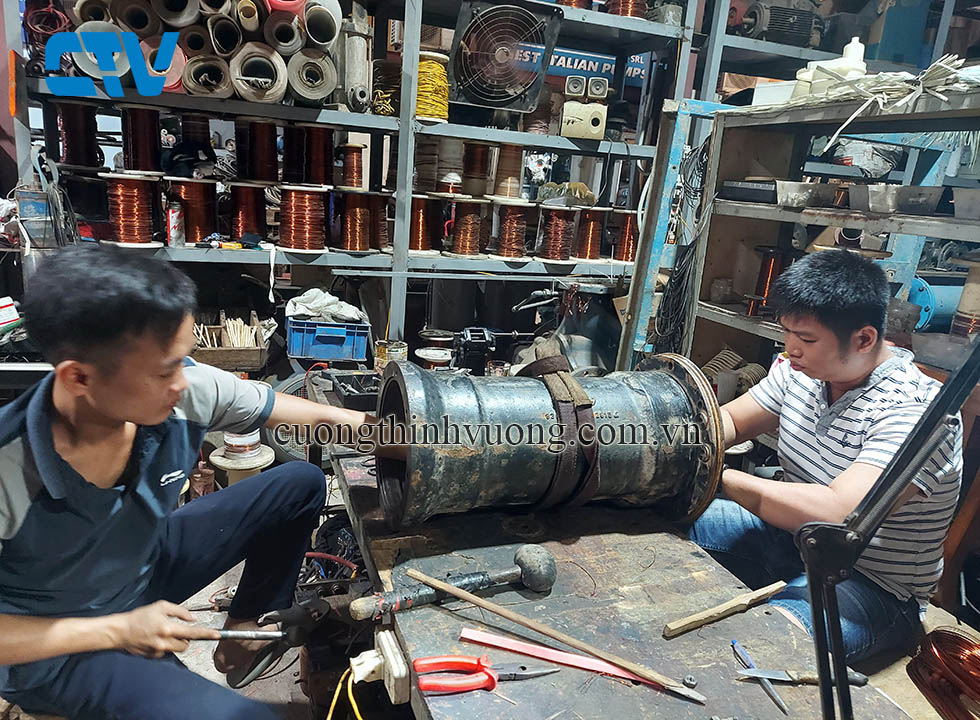 Nguyên nhân và cách sửa chữa khi máy bơm chìm bị cháy