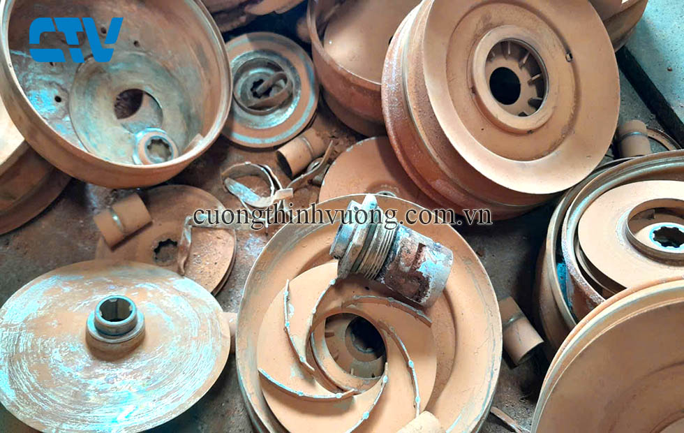 Sửa chữa thay phớt, cánh máy bơm nước trục đứng