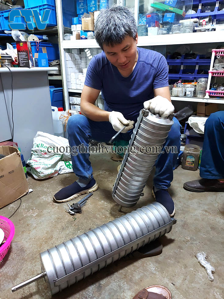 Thay ruột buồng cánh máy bơm trục đứng chất lượng cao